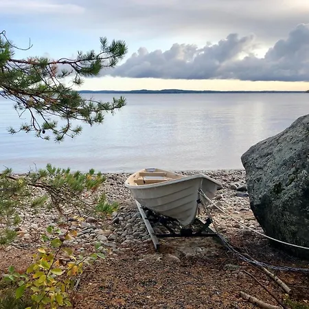 빌라 Pielislinna Kolinkylä