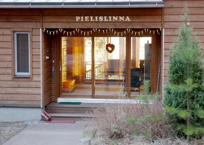 皮里斯里纳别墅 别墅 Kolinkylä